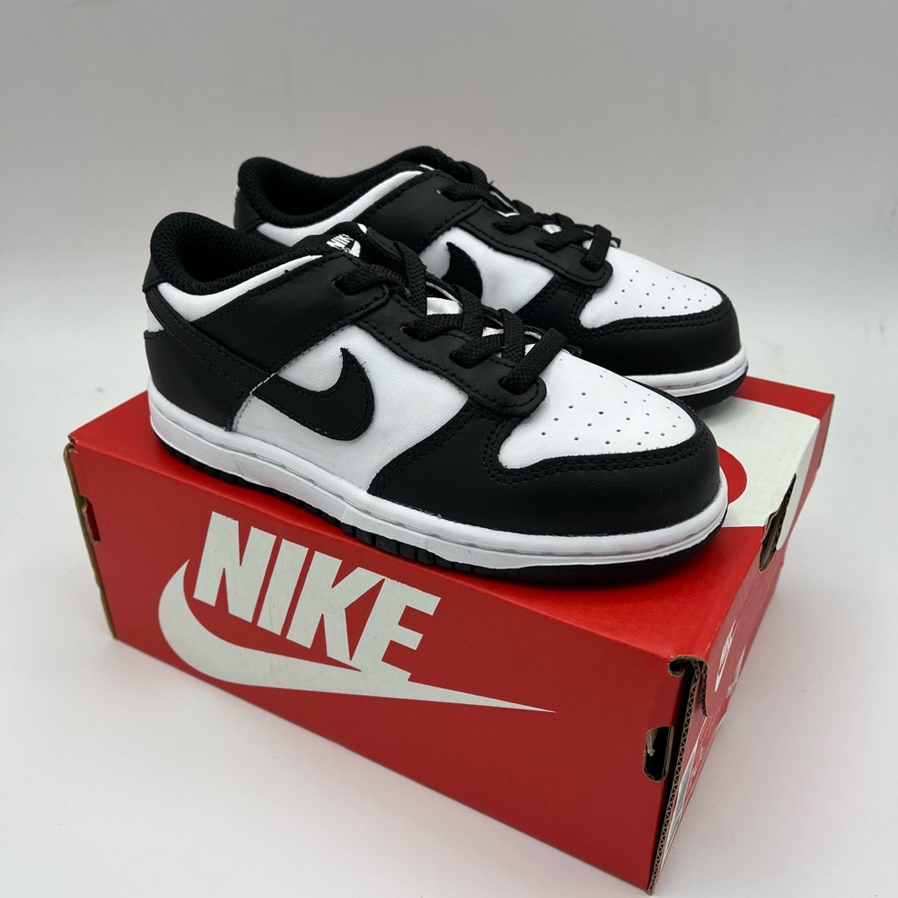 Nike Dunk Low Panda
Size 10c Toddler
Brand New
Black/White
Original Box - Picture 7 of 8